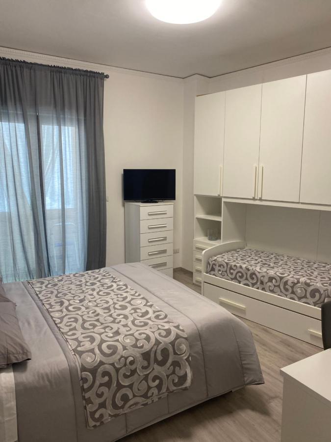 Casa Marinella Apartment Вико Екуензе Екстериор снимка